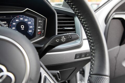 Audi A1 SPORTBACK TFSI S LINE 19