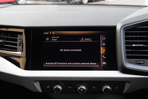 Audi A1 SPORTBACK TFSI S LINE 25