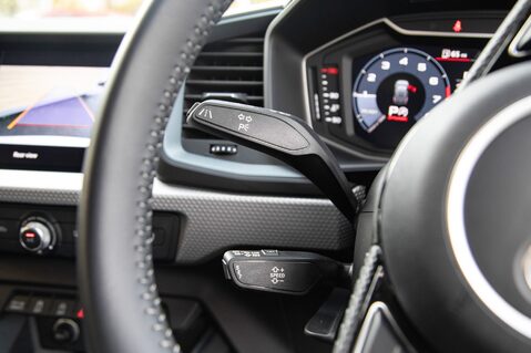 Audi A1 SPORTBACK TFSI S LINE 18