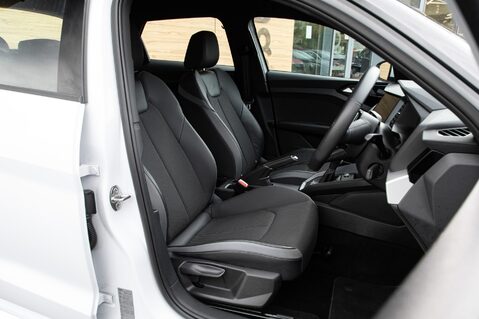 Audi A1 SPORTBACK TFSI S LINE 31