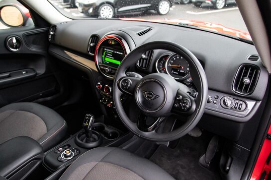 Mini Countryman COOPER D CLASSIC