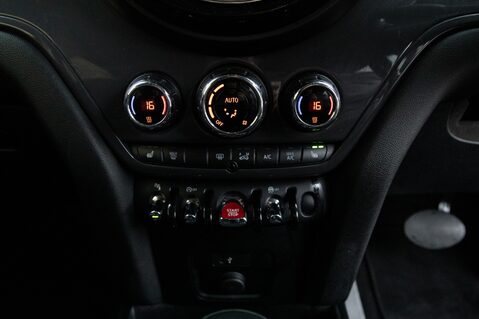 Mini Countryman COOPER D CLASSIC 31