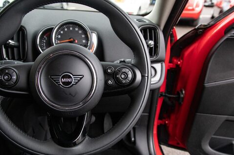 Mini Countryman COOPER D CLASSIC 19