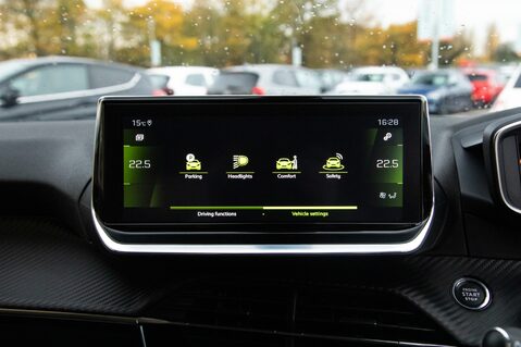 Peugeot 208 PURETECH ALLURE PREMIUM S/S 26