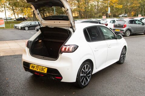 Peugeot 208 PURETECH ALLURE PREMIUM S/S 37