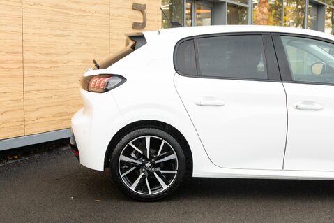 Peugeot 208 PURETECH ALLURE PREMIUM S/S 7