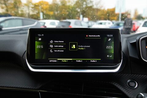 Peugeot 208 PURETECH ALLURE PREMIUM S/S 29