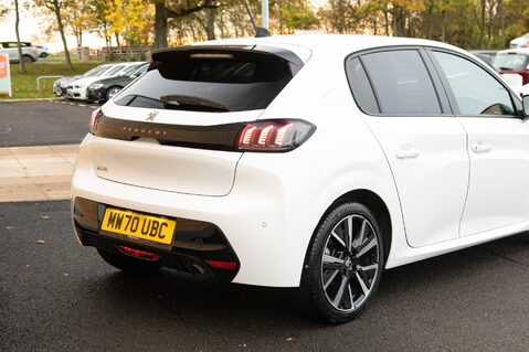 Peugeot 208 PURETECH ALLURE PREMIUM S/S 8