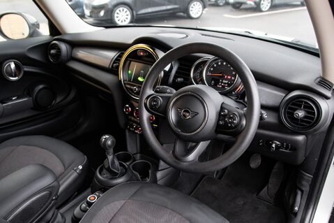 Mini Hatch COOPER CLASSIC 4