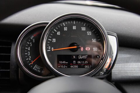 Mini Hatch COOPER CLASSIC 15