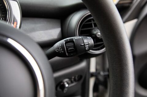 Mini Hatch COOPER CLASSIC 18