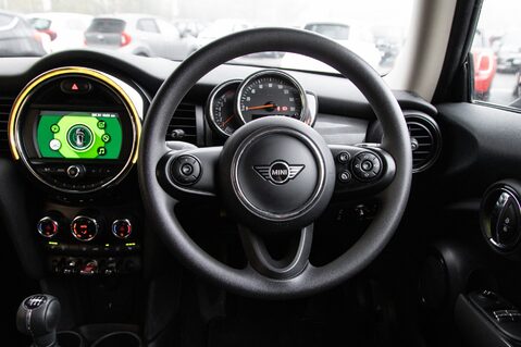 Mini Hatch COOPER CLASSIC 21