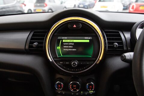 Mini Hatch COOPER CLASSIC 23