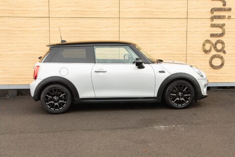 Mini Hatch COOPER CLASSIC 12