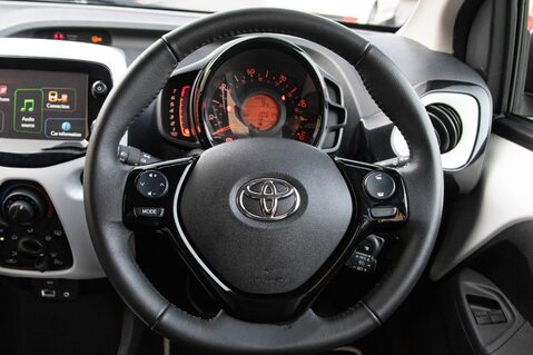 Toyota Aygo VVT-I X-PURE 21