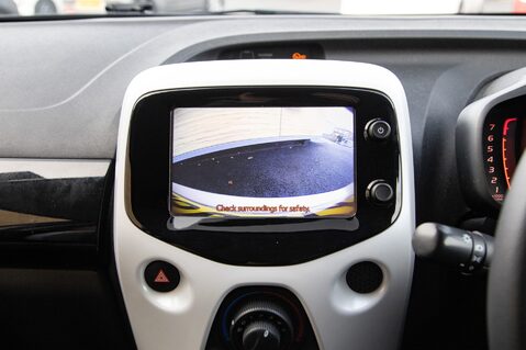 Toyota Aygo VVT-I X-PURE 28