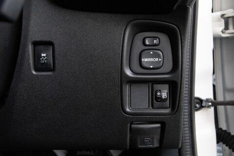 Toyota Aygo VVT-I X-PURE 16