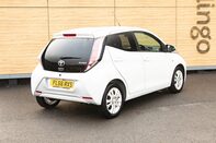 Toyota Aygo VVT-I X-PURE 2