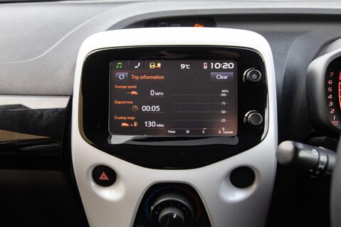 Toyota Aygo VVT-I X-PURE 27