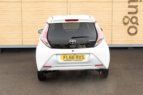 Toyota Aygo VVT-I X-PURE 6