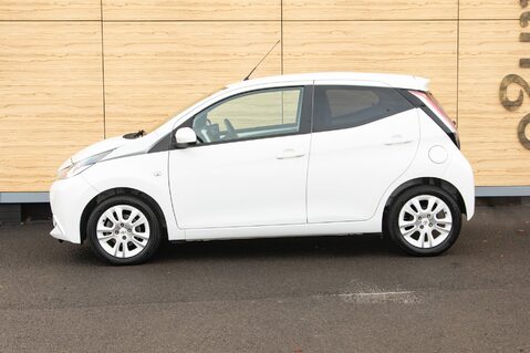 Toyota Aygo VVT-I X-PURE 13