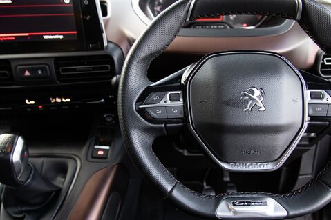 Peugeot Rifter BLUEHDI GT LINE 19