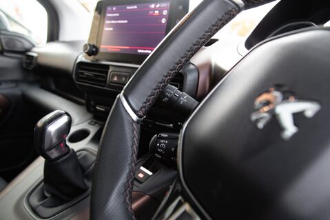 Peugeot Rifter BLUEHDI GT LINE 17