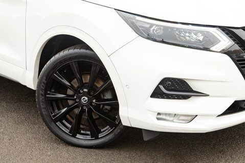 Nissan Qashqai DIG-T N-TEC DCT 11