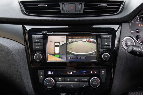 Nissan Qashqai DIG-T N-TEC DCT 28