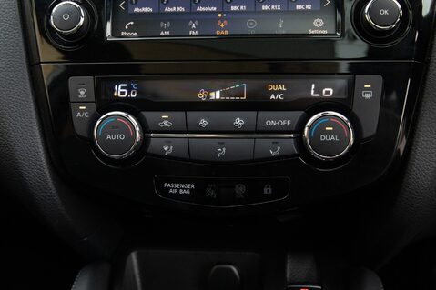 Nissan Qashqai DIG-T N-TEC DCT 33