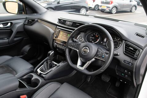 Nissan Qashqai DIG-T N-TEC DCT 4