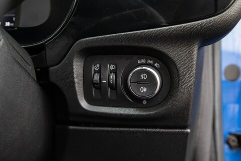 Vauxhall Corsa SRI NAV PREMIUM 16