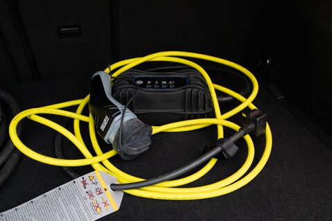 Volkswagen Golf E-GOLF 38