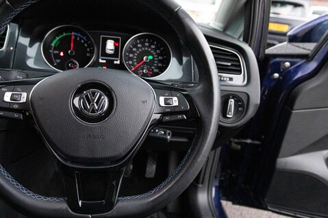 Volkswagen Golf E-GOLF 20