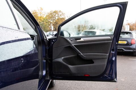 Volkswagen Golf E-GOLF 14