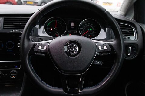 Volkswagen Golf E-GOLF 21