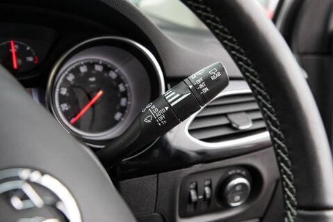 Vauxhall Astra ELITE NAV 18