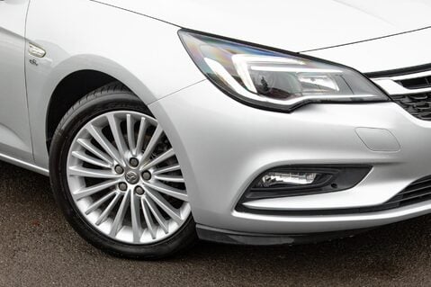 Vauxhall Astra ELITE NAV 10