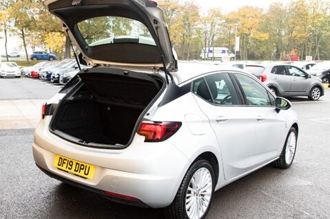 Vauxhall Astra ELITE NAV 31