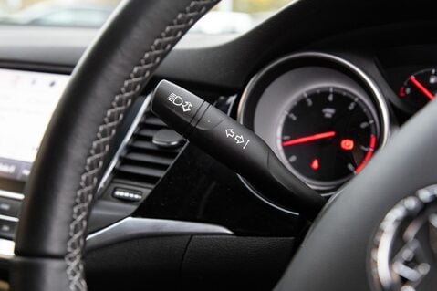 Vauxhall Astra ELITE NAV 17