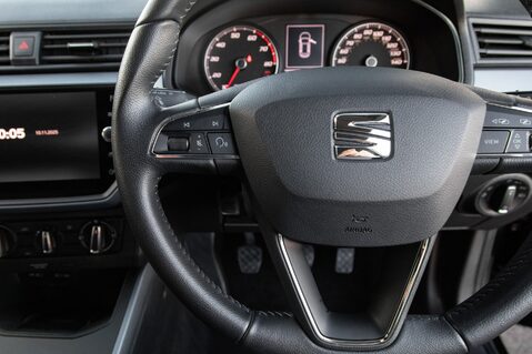 SEAT Arona TSI SE TECHNOLOGY 19