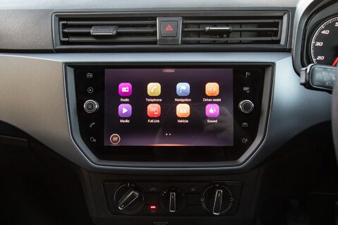 SEAT Arona TSI SE TECHNOLOGY 22