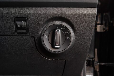 SEAT Arona TSI SE TECHNOLOGY 16