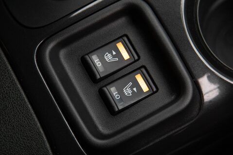 Nissan Juke TEKNA XTRONIC 33