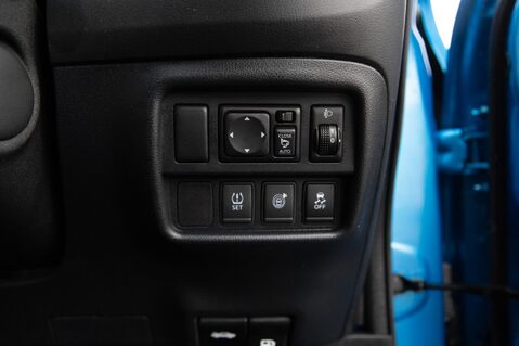 Nissan Juke TEKNA XTRONIC 16