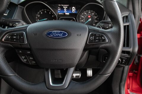 Ford Focus ST-LINE 20