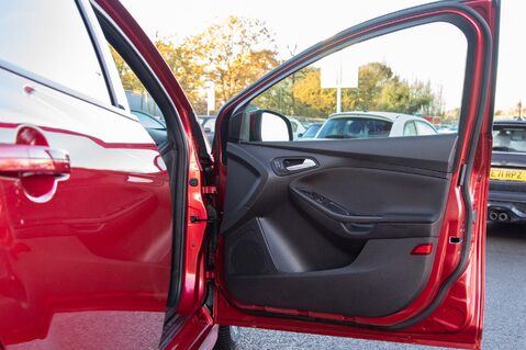 Ford Focus ST-LINE 14