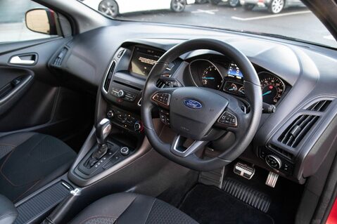 Ford Focus ST-LINE 4