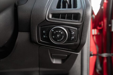 Ford Focus ST-LINE 16