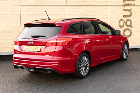 Ford Focus ST-LINE 2